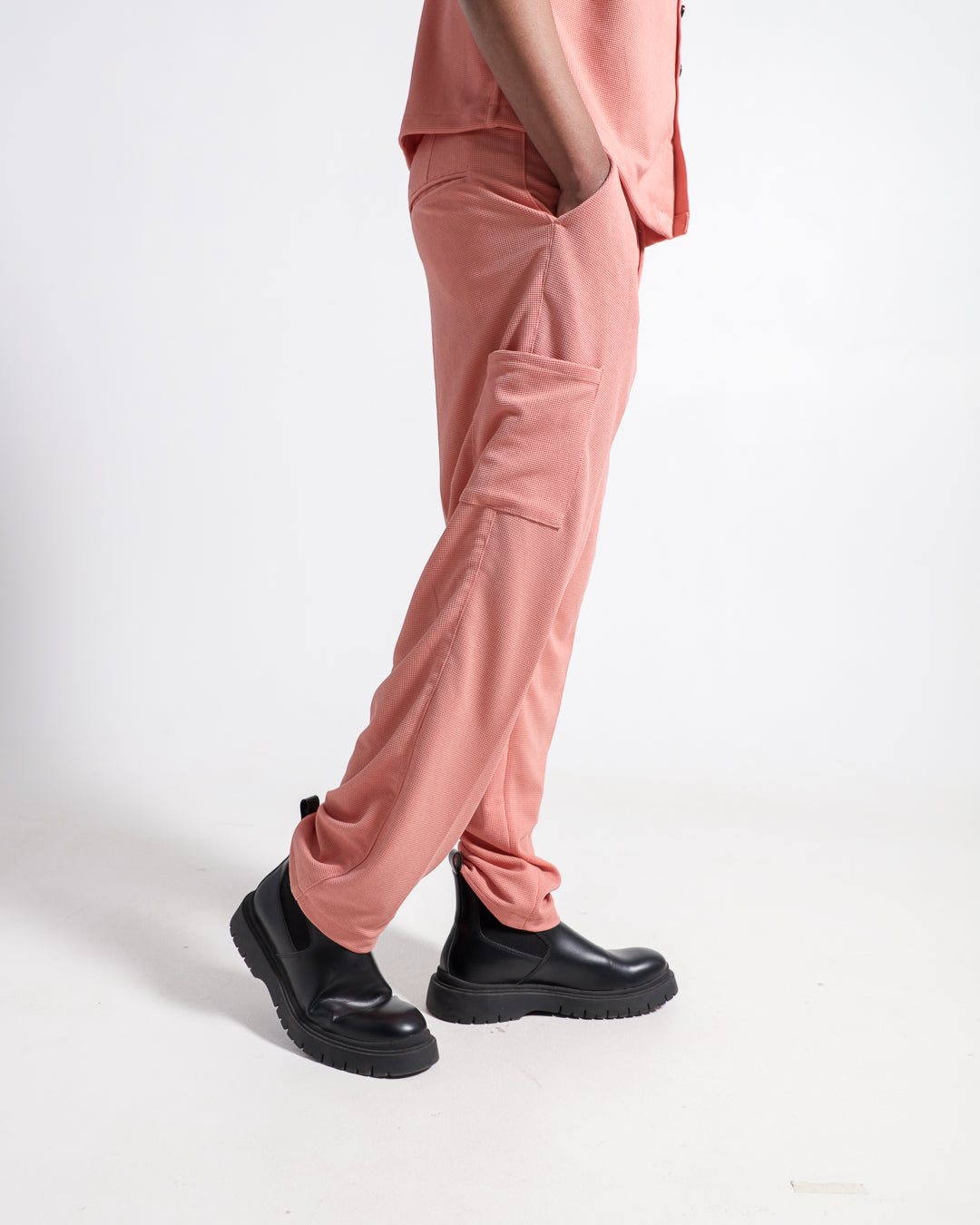 ROSÉ CARGO TROUSERS